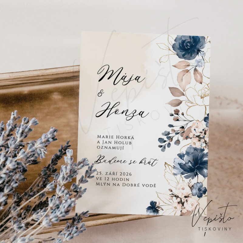 svatební oznámení modrá modré květy béžové listy šablona vzor oznámení text s květinami romantické inpirace
